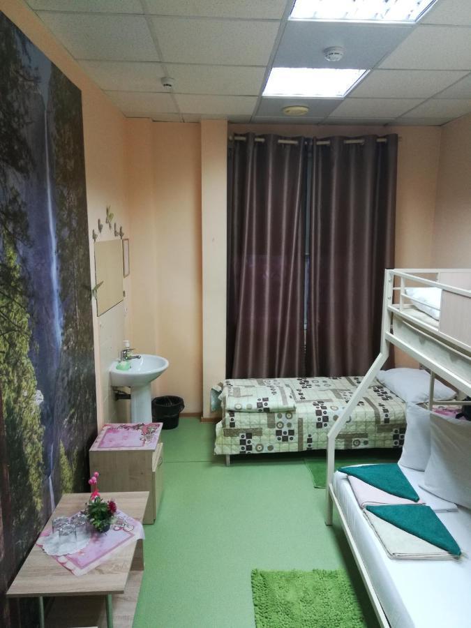 Dachny Hostel На Метро "Заельцовская" Novosibirsk Ngoại thất bức ảnh